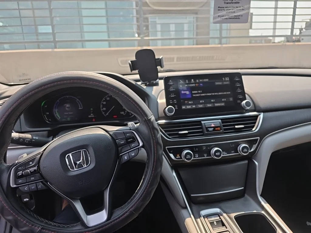 Used 2019 Lunar Silver Metallic Honda EX-L image 5