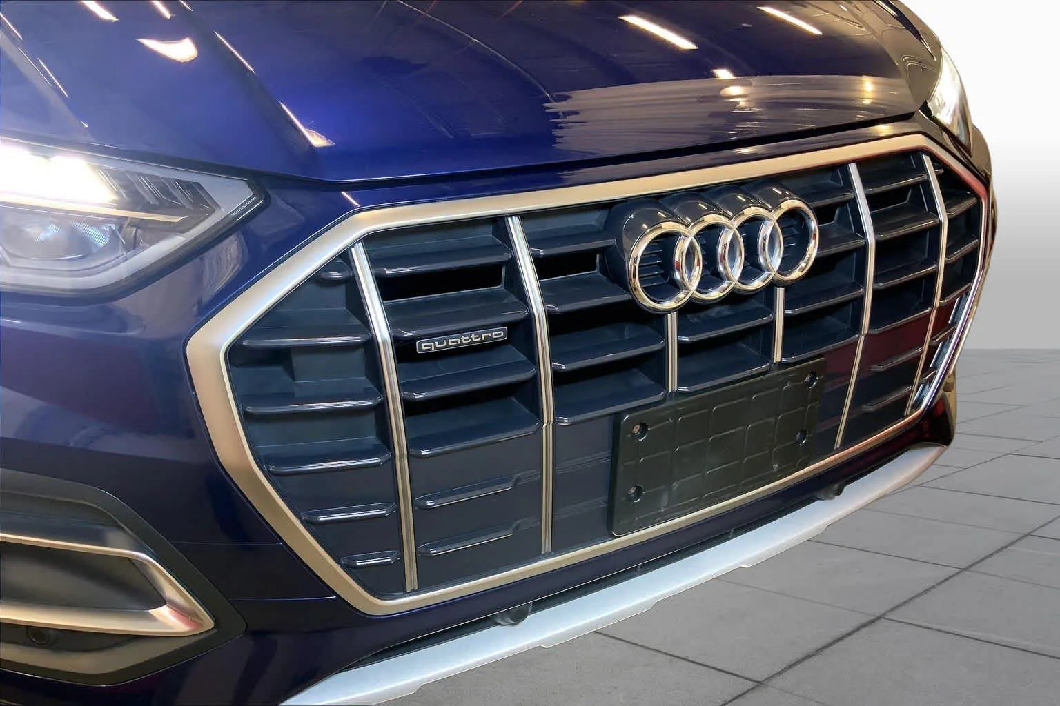 Used 2021 Navarra Blue Metallic Audi Premium image 30