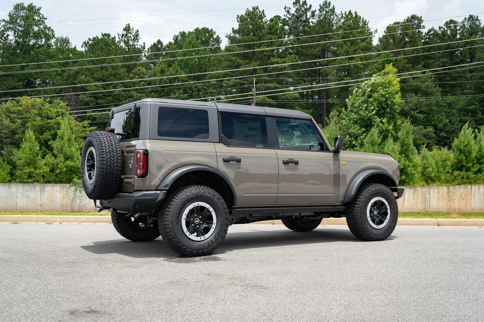 New 2026 Marsh Gray Ford Badlands® image 18