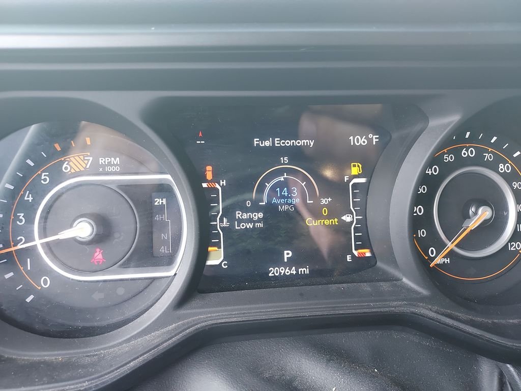 Used 2024 Blue Jeep Sahara image 18