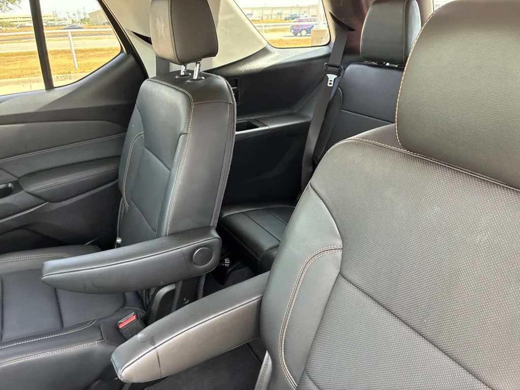 Used 2019 IRIDESCENT PEARL TRICOAT Chevrolet Premier image 6