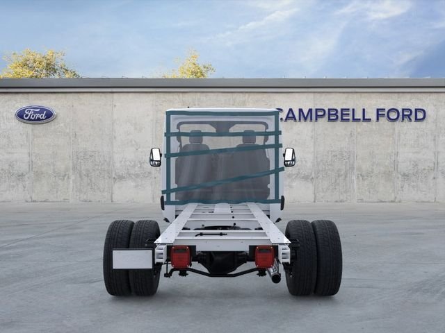 New 2026 Oxford White Ford Cutaway image 5