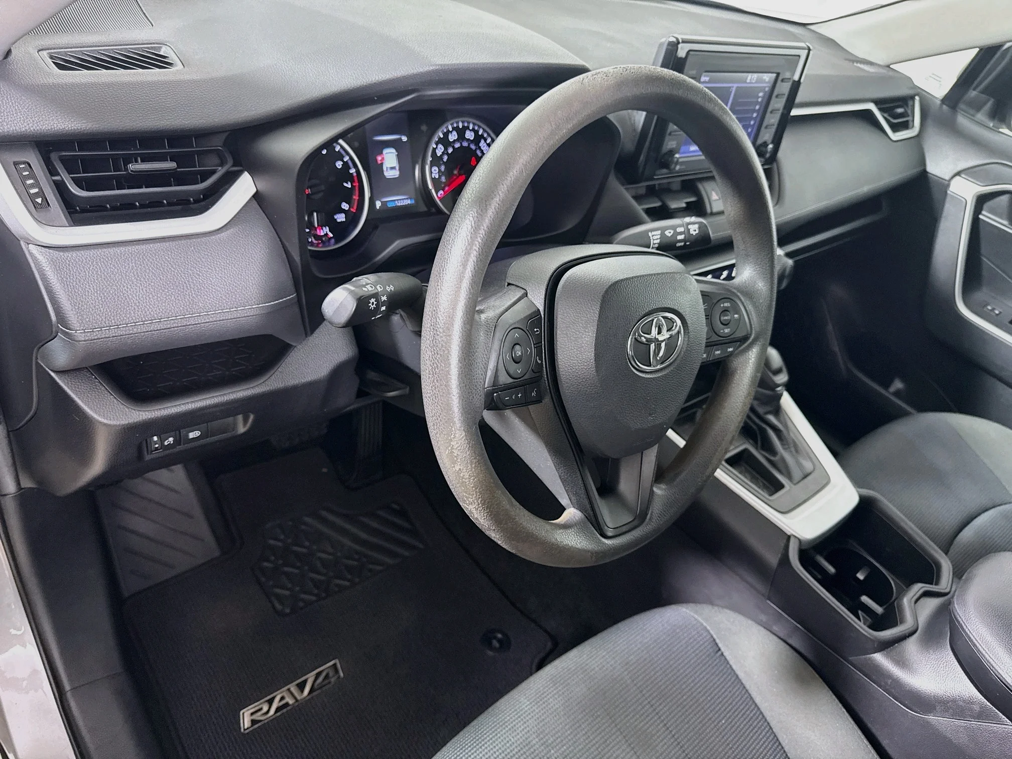 Certified Used 2022 Silver Sky Metallic Toyota LE image 9