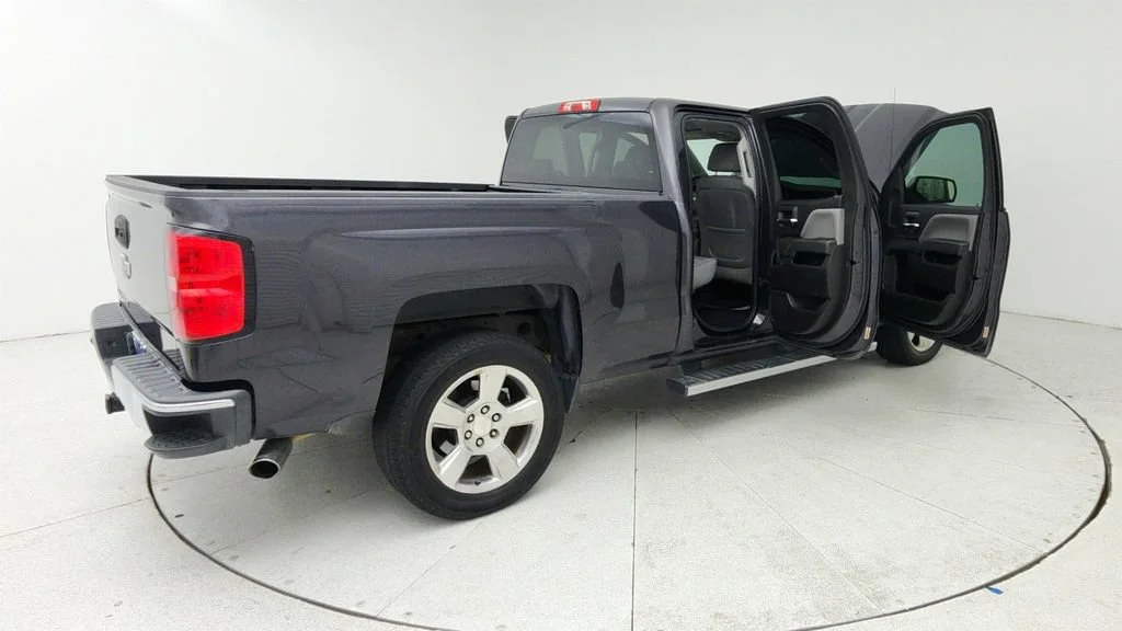 Used 2015 TUNGSTEN METALLIC Chevrolet LS image 12
