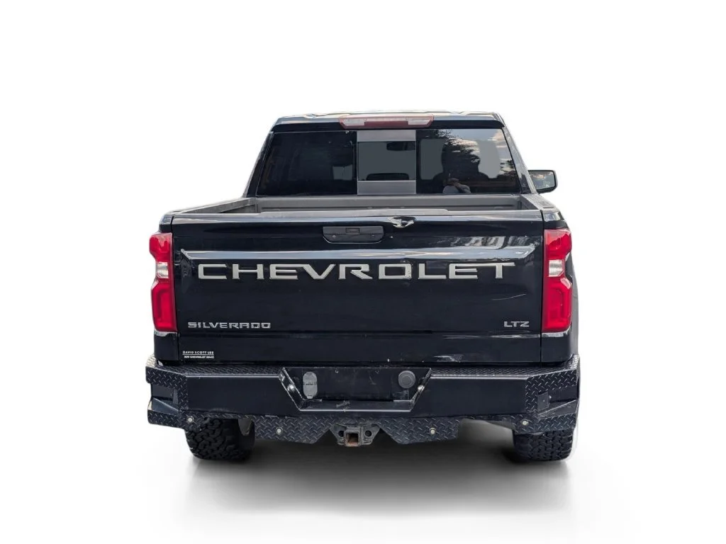 Used 2019 BLACK Chevrolet LTZ image 6