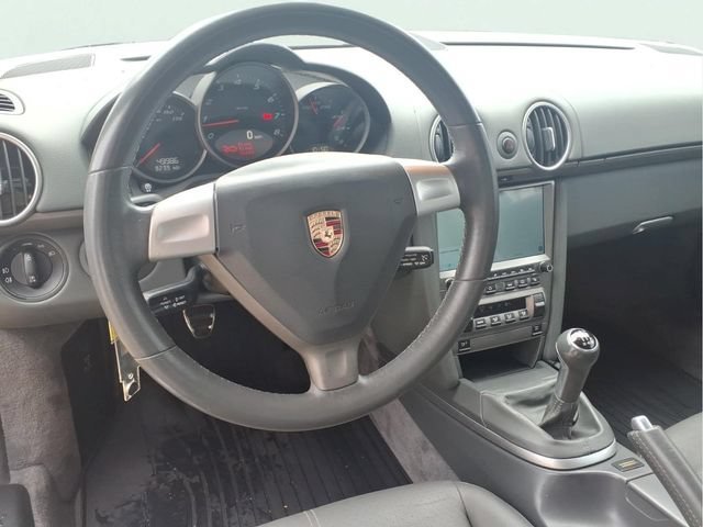 Used 2007  Porsche Y image 16