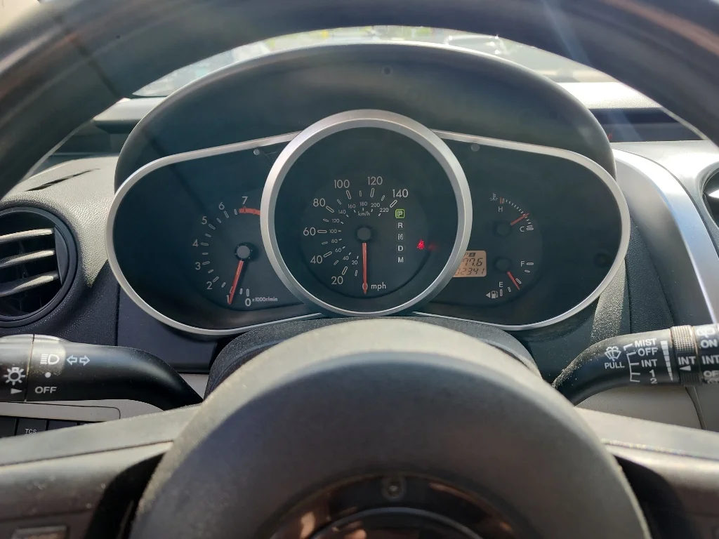 Used 2007  Mazda Sport image 22