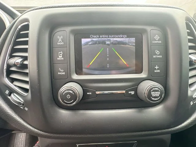 Used 2018 Gray Jeep Latitude image 19
