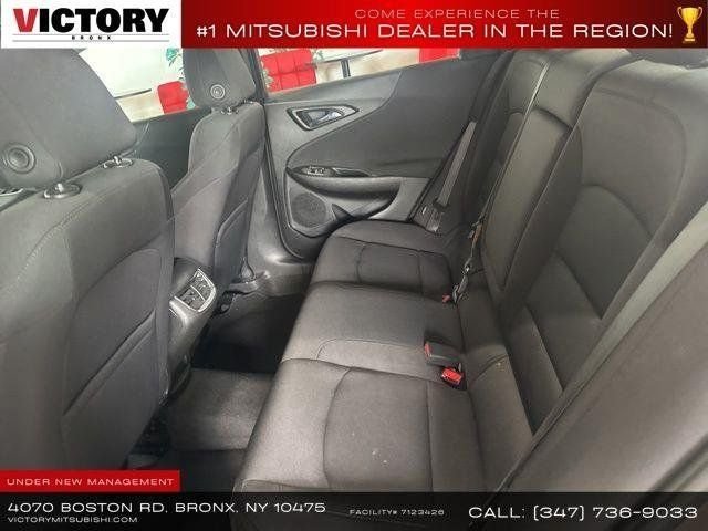 Used 2022 Gray Chevrolet LT image 24