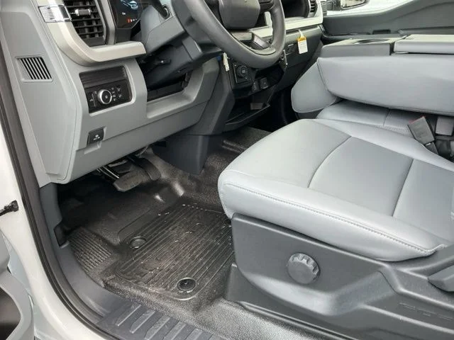 New 2026 Oxford White Ford XL image 12