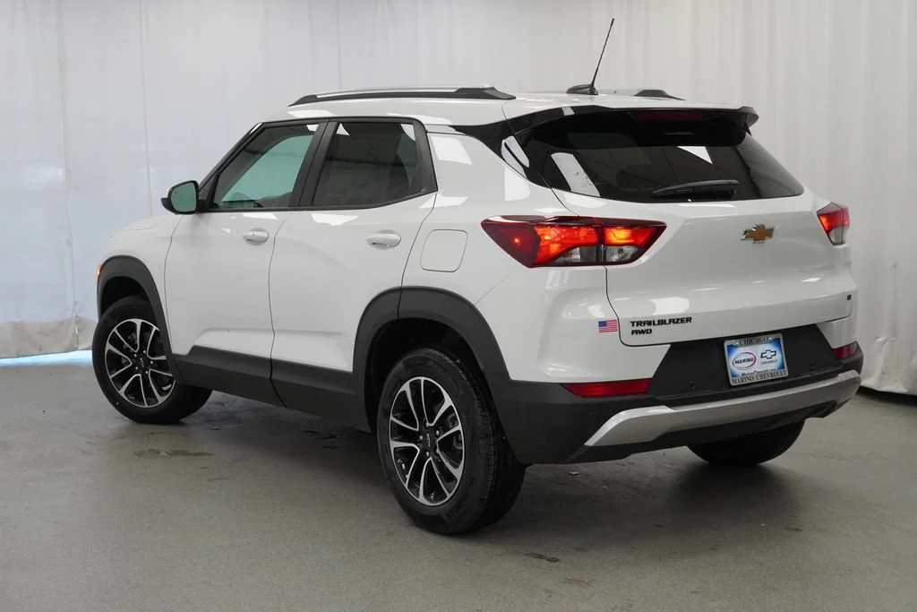 New 2026 Summit White Chevrolet LT image 2