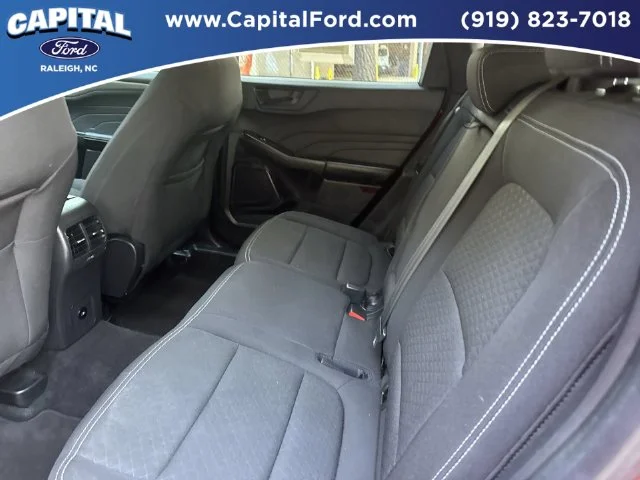 Used 2024 Red Ford Active image 18