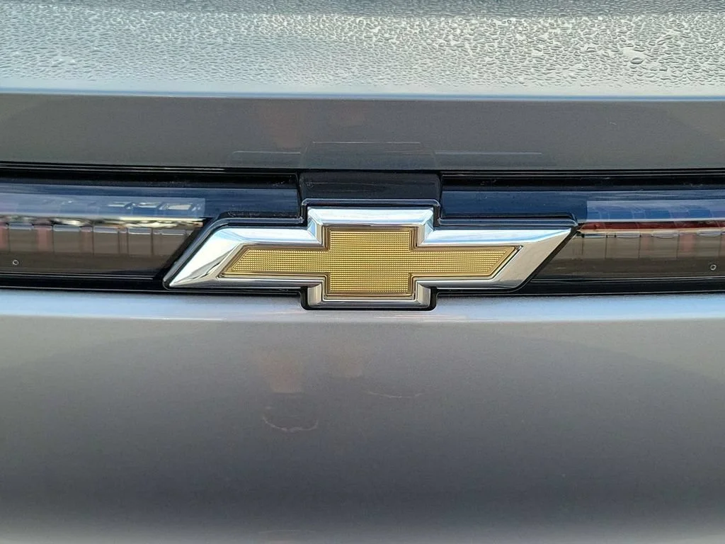 New 2026 Sterling Gray Metallic Chevrolet LT image 21