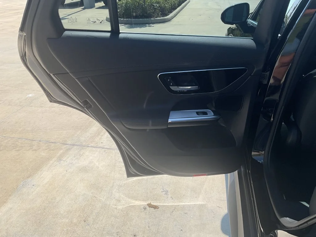 Used 2025 Black Mercedes-Benz GLC 300 image 13