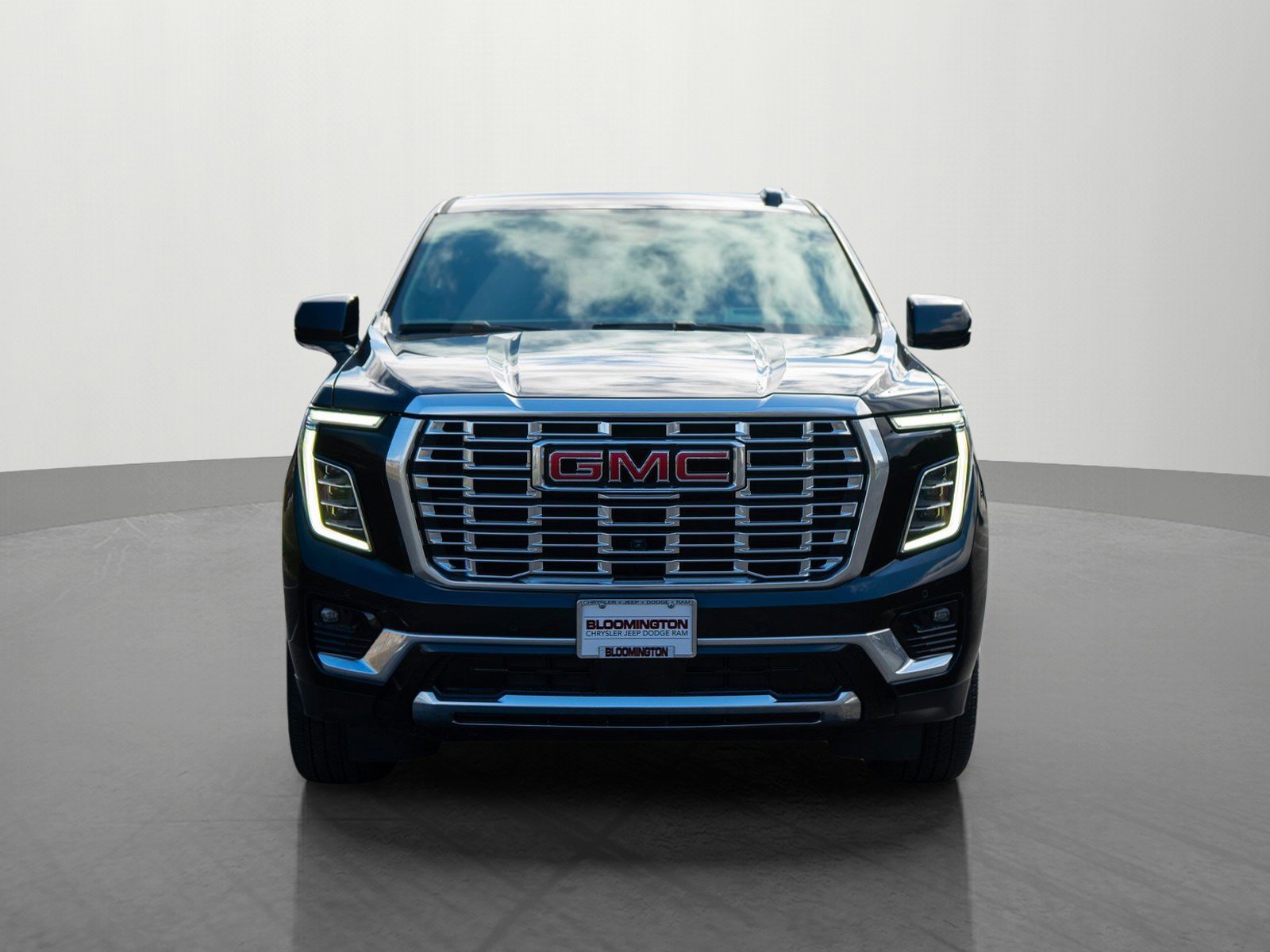 Used 2025 GMC Yukon Denali with VIN 1GKS2DRL8SR226992 for sale in Minneapolis, Minnesota