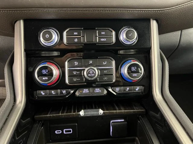 2023 GMC Yukon XL Denali - Photo 27