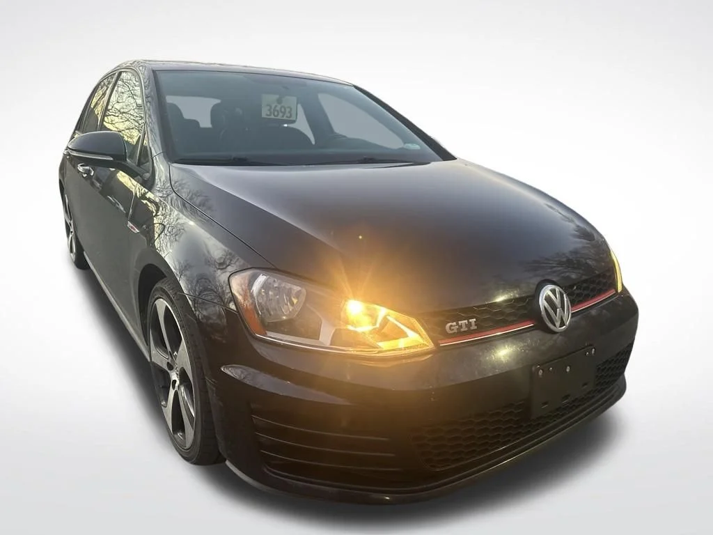 Used 2017 Black Volkswagen S image 7