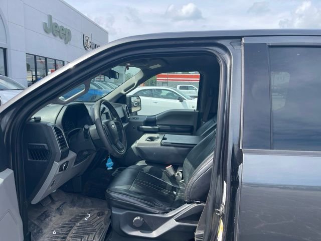 Used 2018 Gray Ford XLT image 10