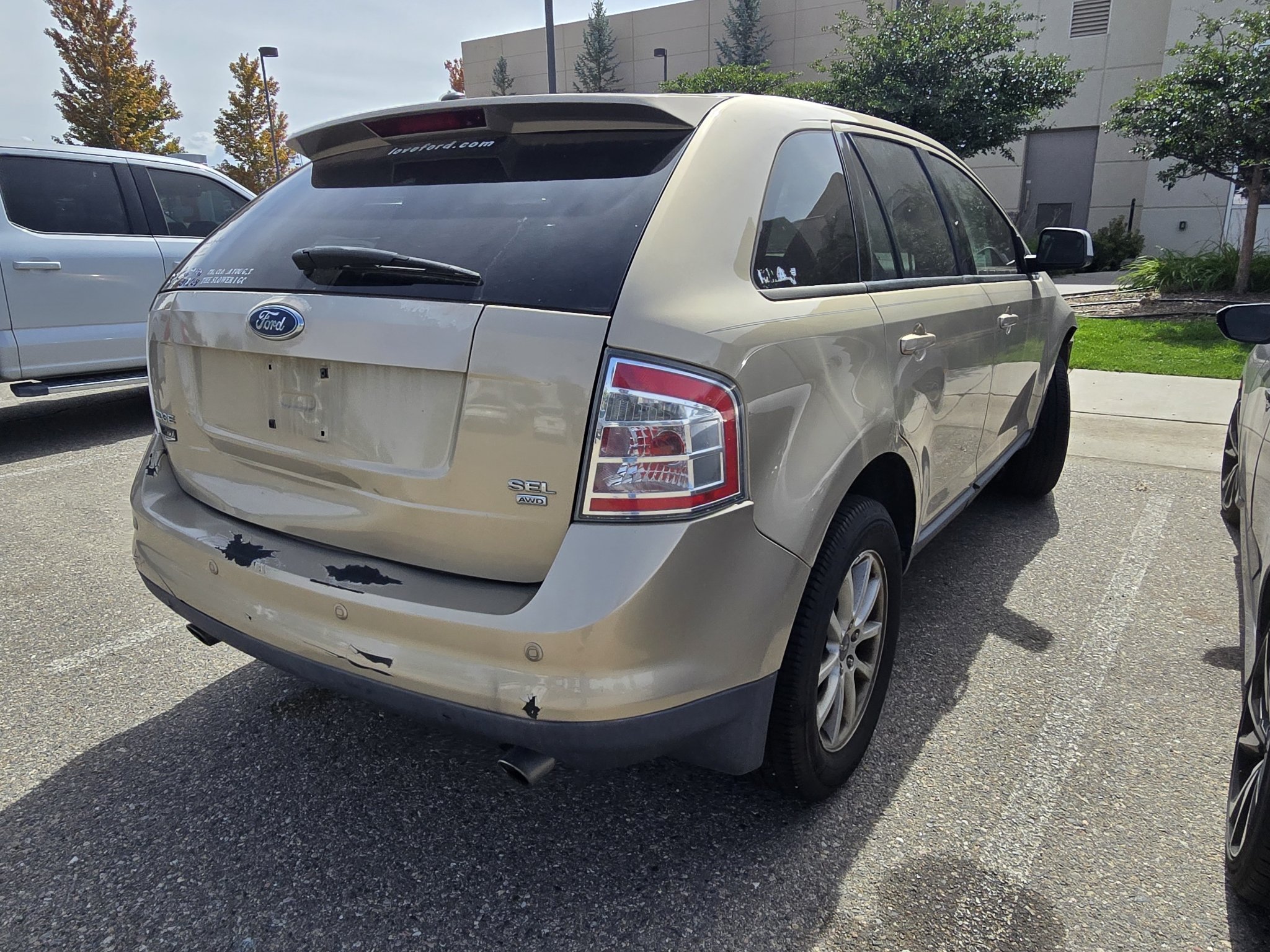 Used 2007 Gold Ford SEL image 6