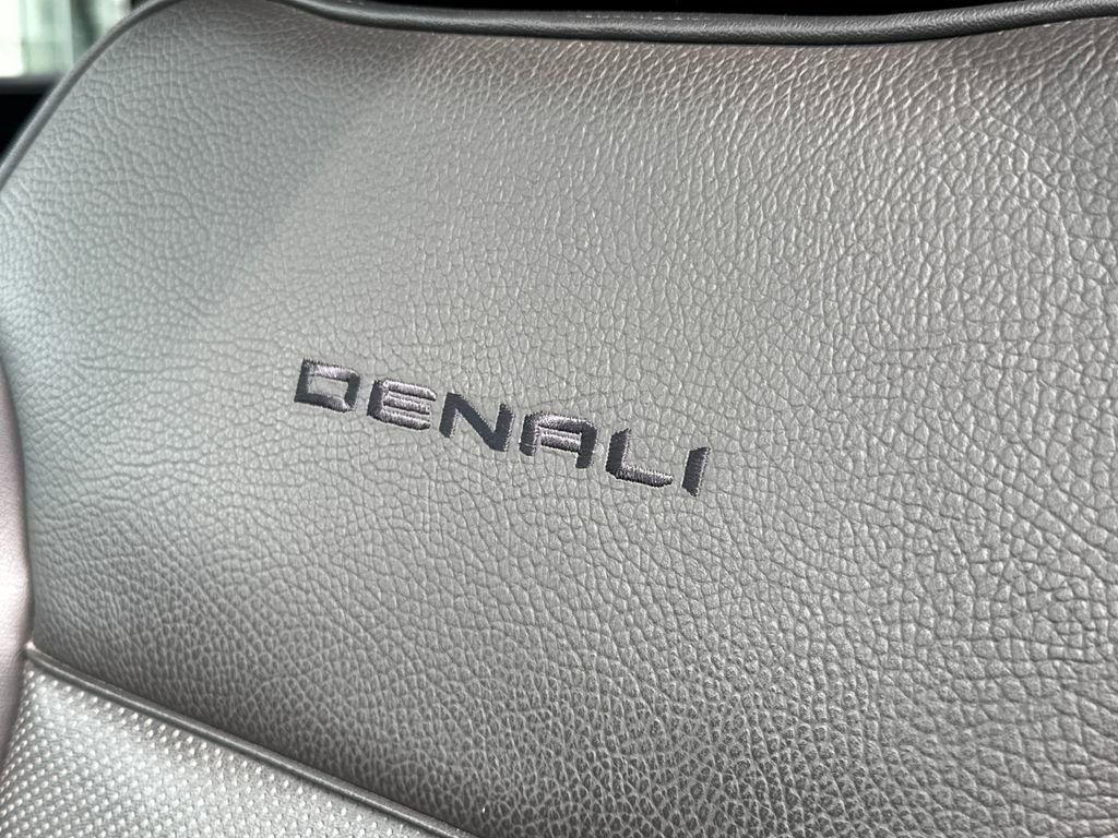 2021 GMC Yukon Denali - Photo 14