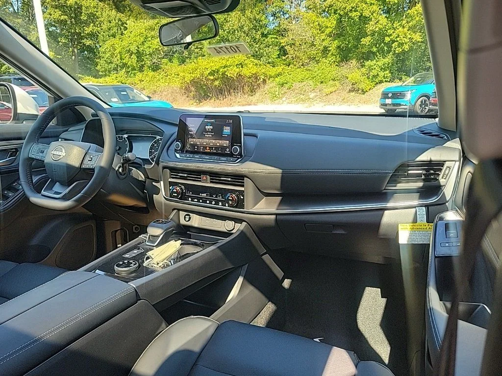 2026 Nissan Rogue SV - Photo 16