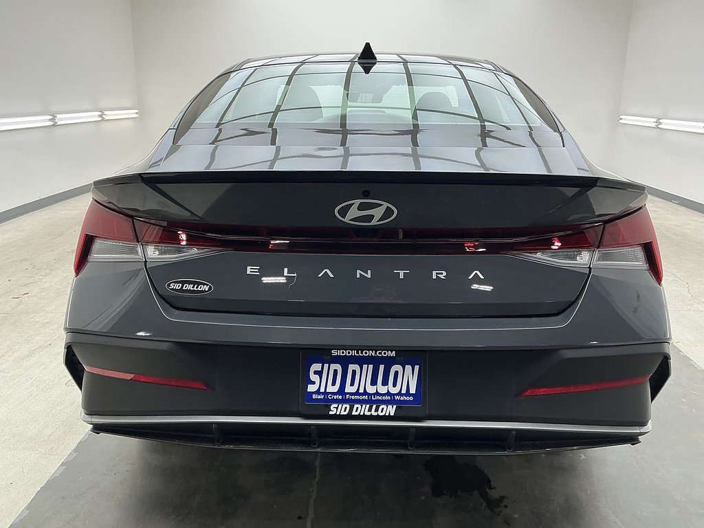 Used 2025 Ecotronic Gray Pearl Hyundai SEL Sport image 5