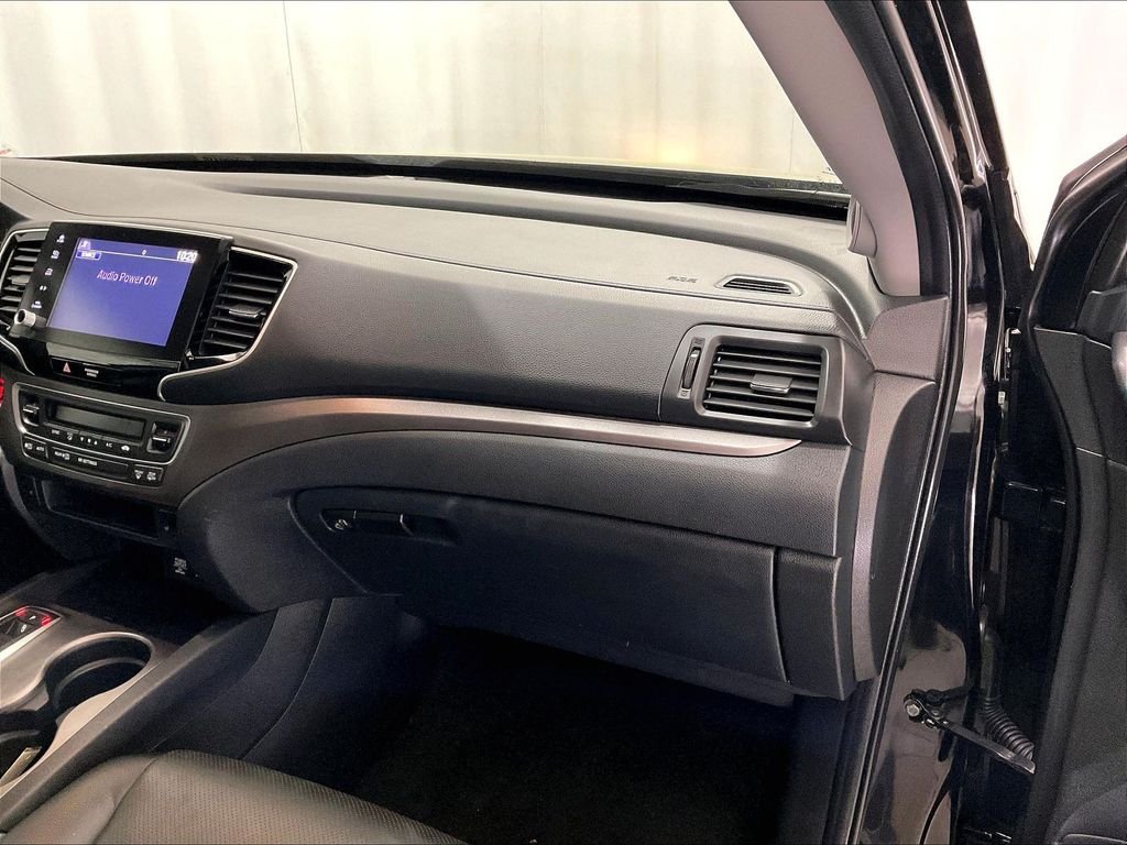 Used 2023 Black Honda RTL image 13
