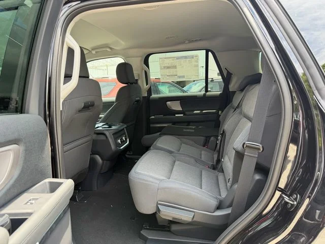 New 2026 Agate Black Metallic Ford Active image 7