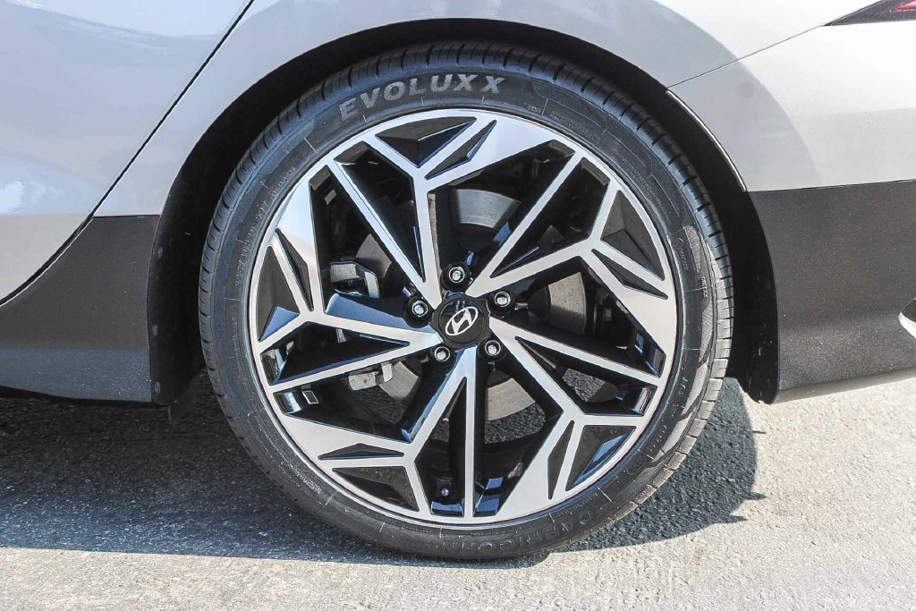 Certified Used 2023 Silver Hyundai SEL image 11