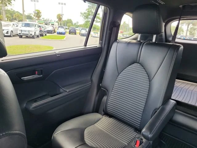 2022 Toyota Highlander XSE - Photo 9