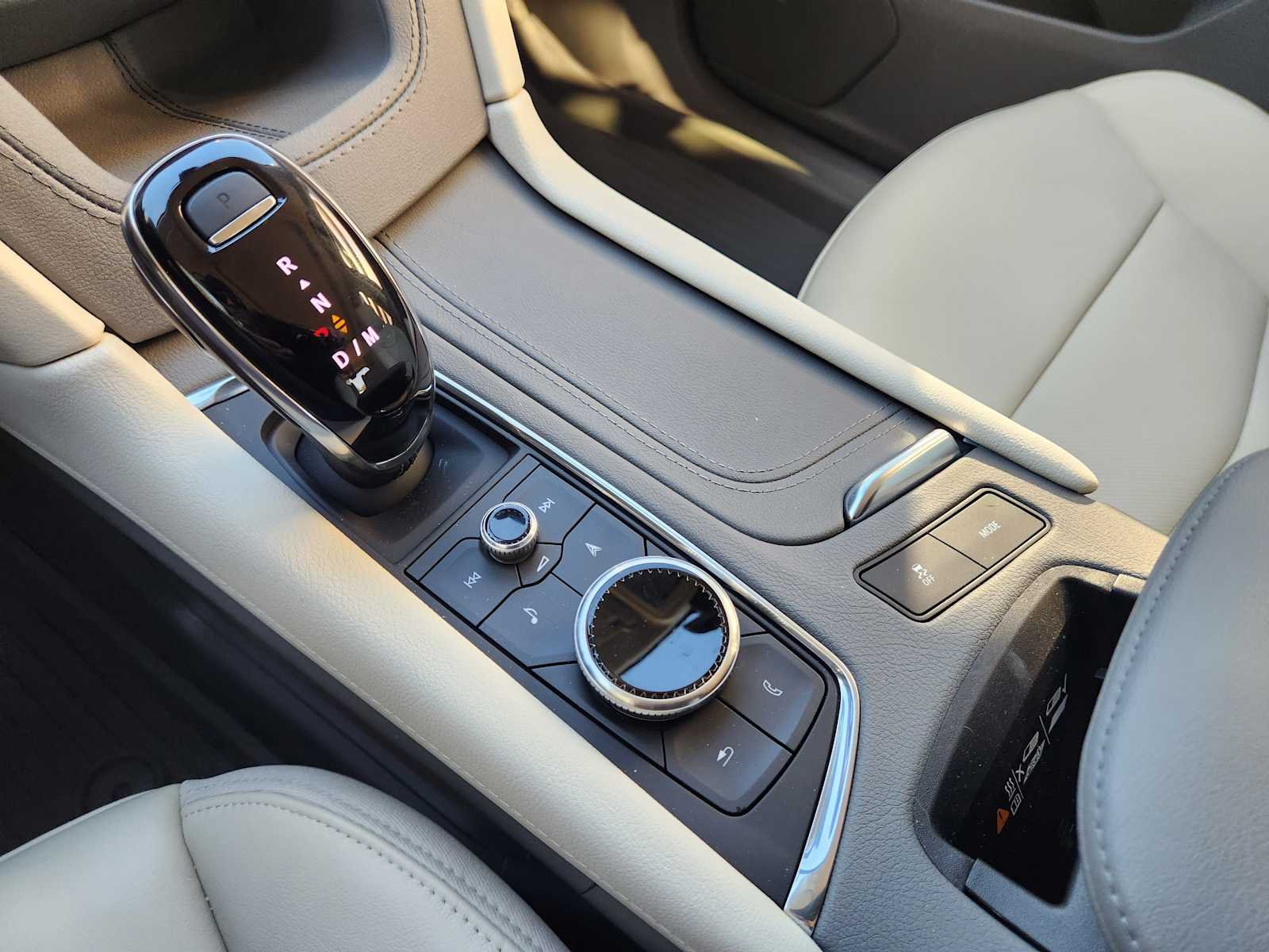 2025 Cadillac XT6 Premium Luxury - Photo 15