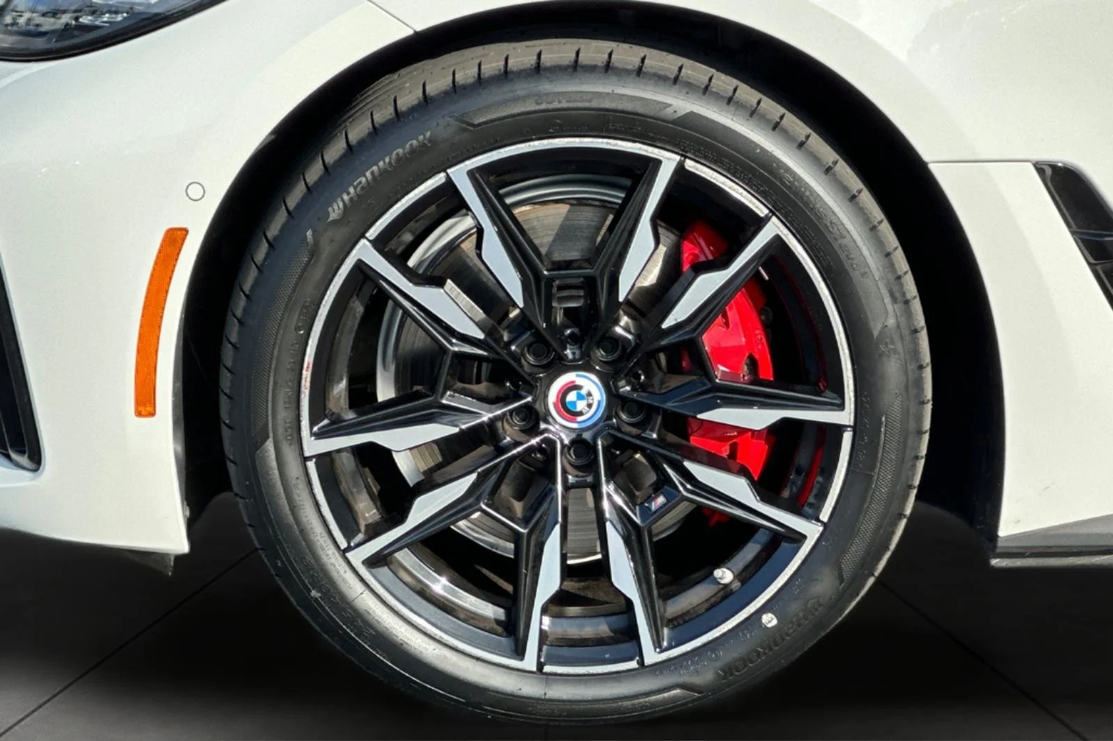 Certified Used 2023 Alpine White BMW M50 image 25