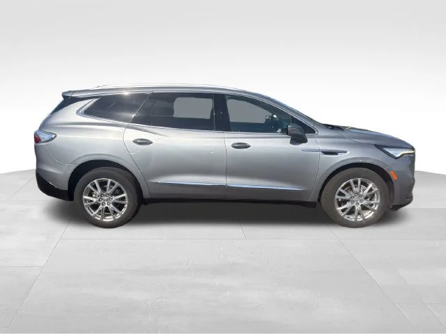Used 2023 Includes Pitch Dark Night lower exterior accent color.) Buick Essence image 7