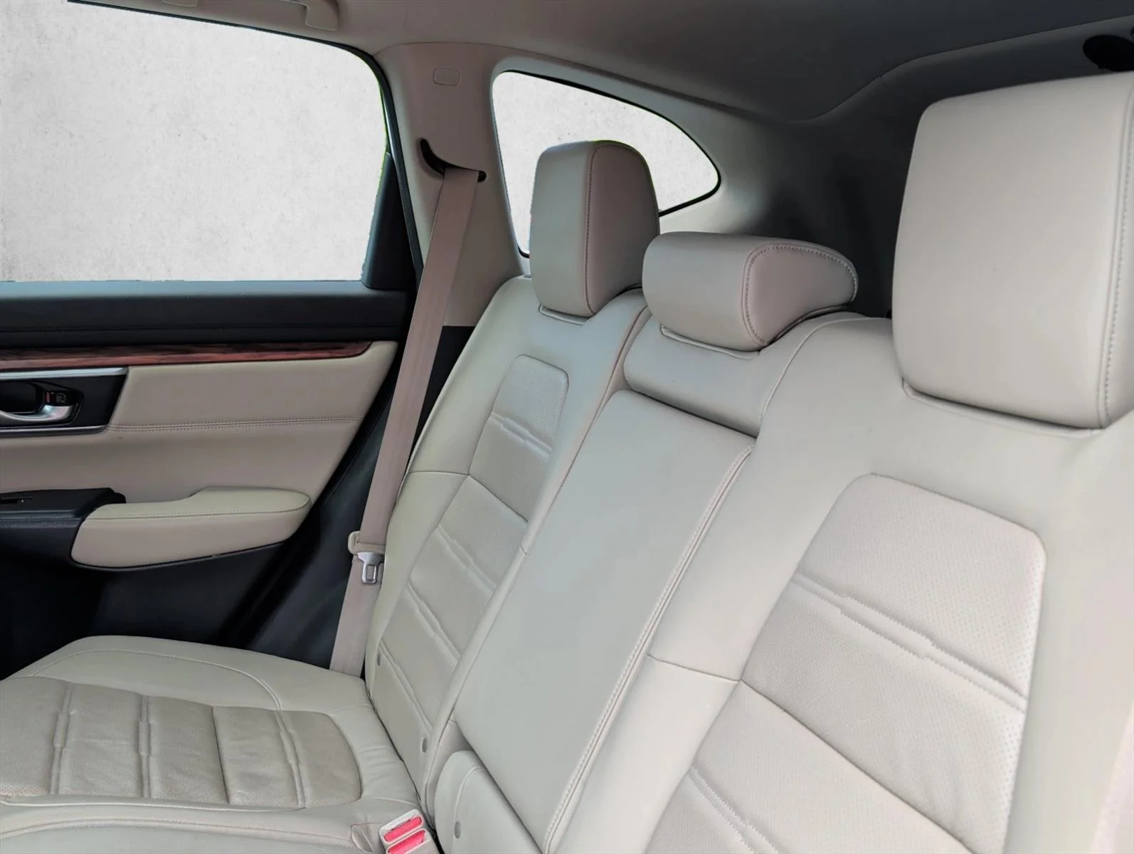 Used 2018 White Honda EX-L image 18