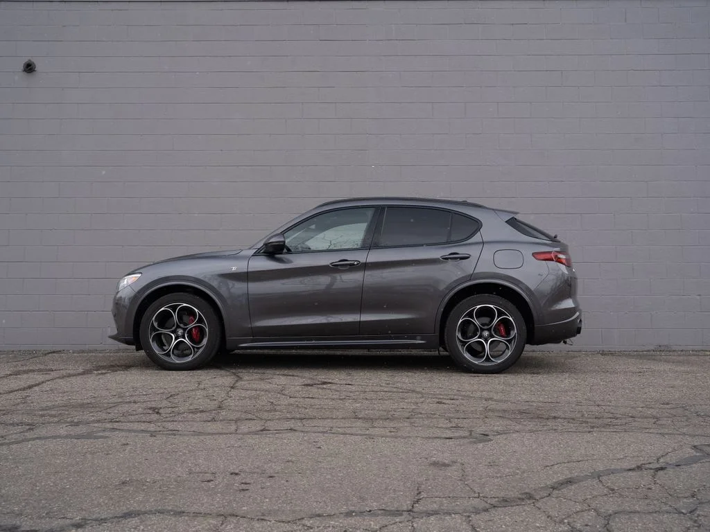 Used 2023 Gray Alfa Romeo Ti image 2