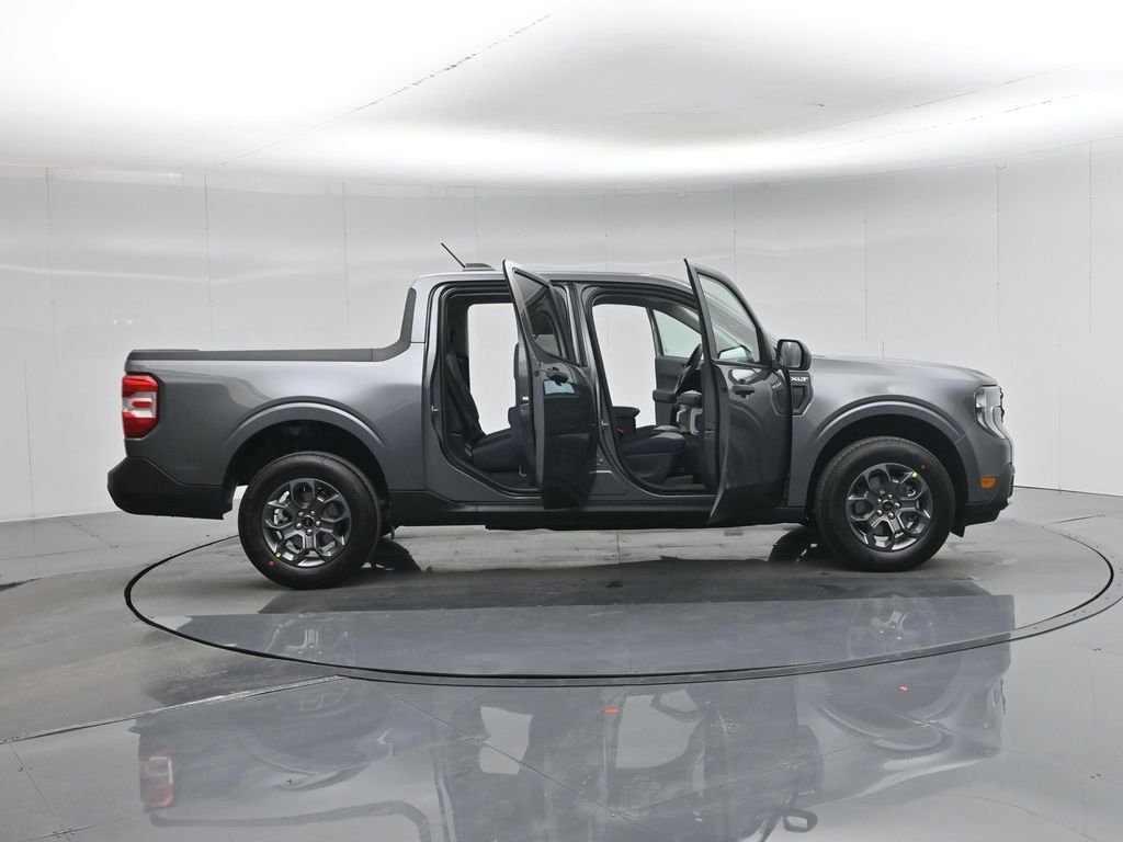New 2026 Carbonized Gray Metallic Ford XLT image 4