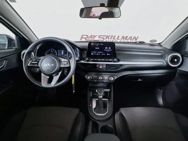 Used 2023 Black Kia LXS image 22