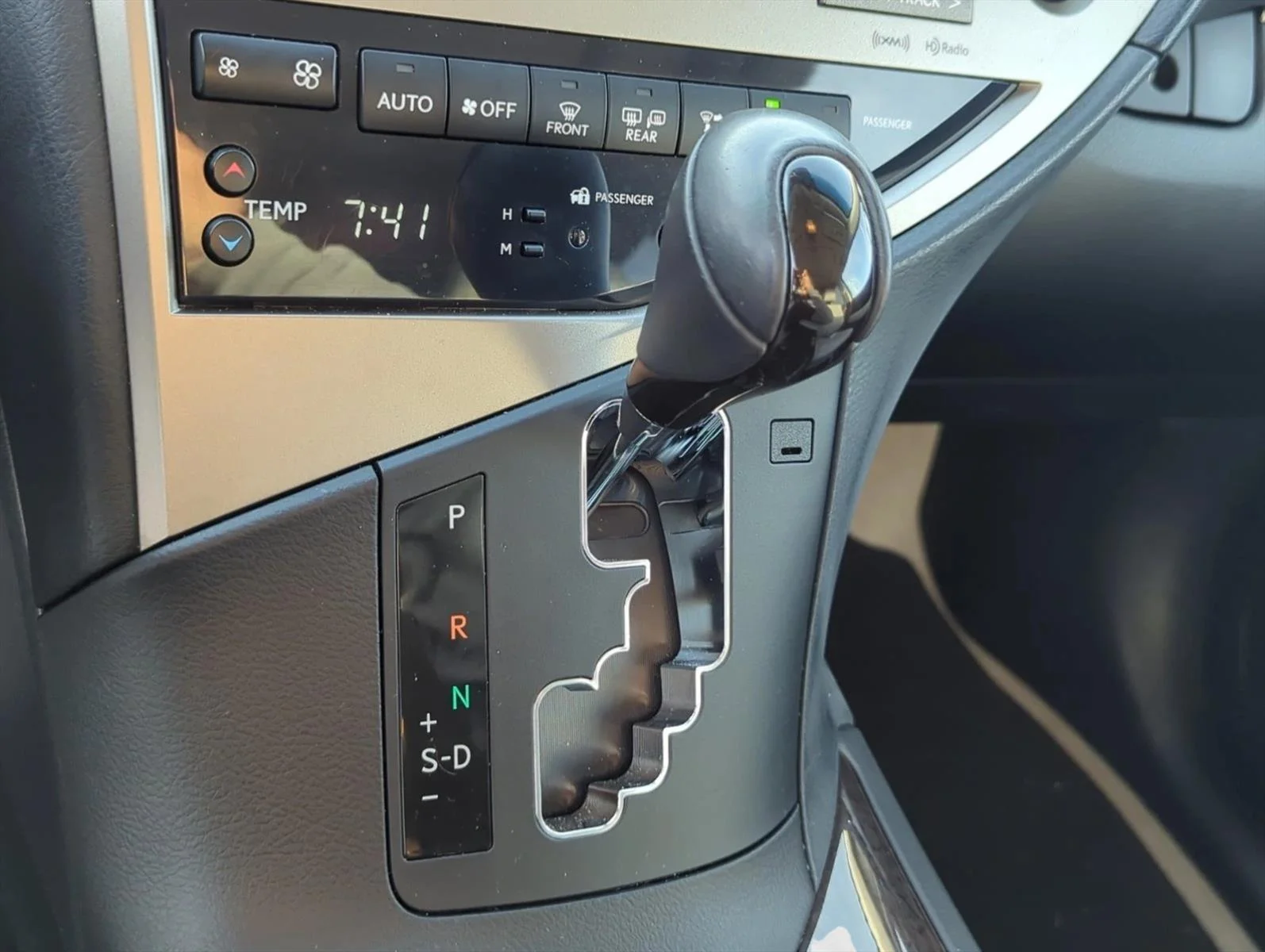 Used 2015 Obsidian Lexus  image 22