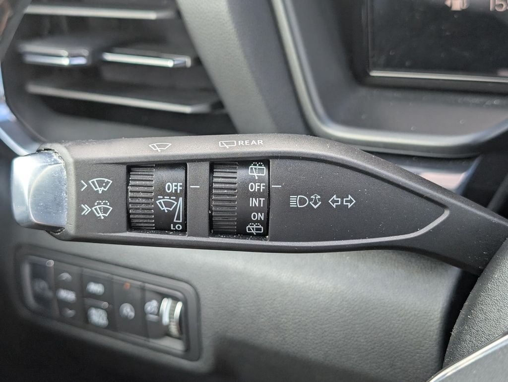 Used 2026 White GMC AT4 image 24
