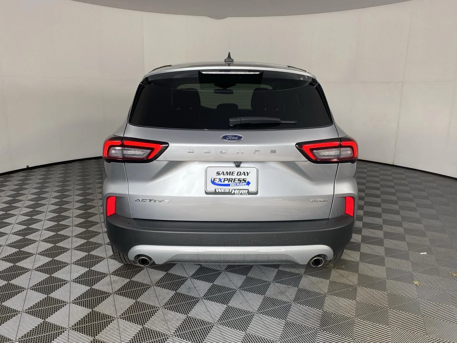Used 2023 Iconic Silver Ford Active image 6