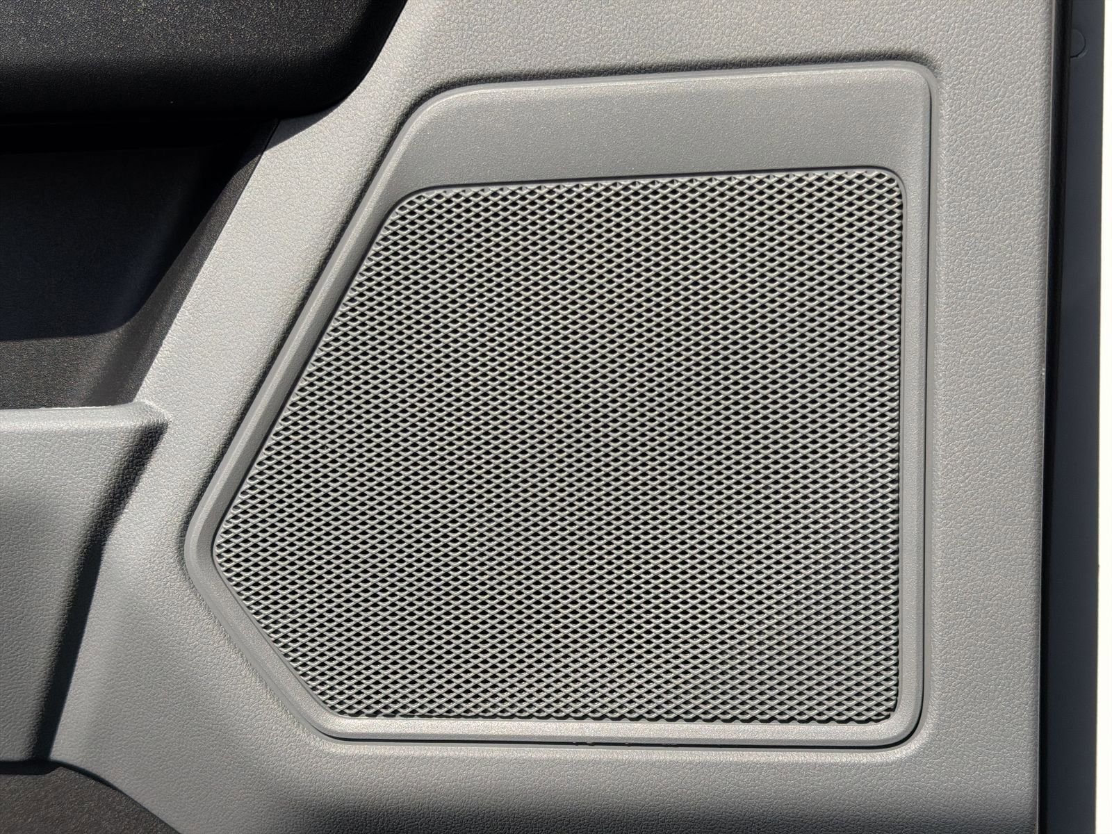 New 2026 Oxford White Ford F-250® XL image 28