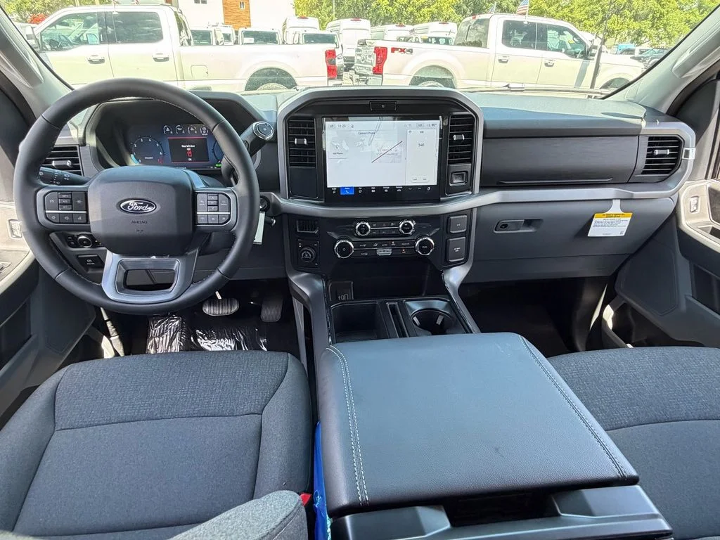 New 2026 Oxford White Ford XLT image 10