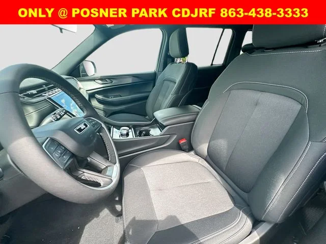 New 2026 Baltic Gray Metallic Clear-Coat Exterior Paint Jeep Laredo X image 21