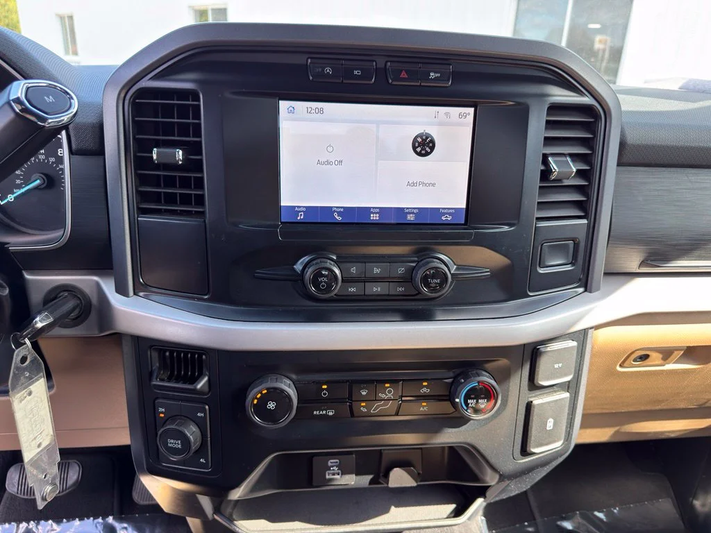 Used 2023 Blue Ford XLT image 18