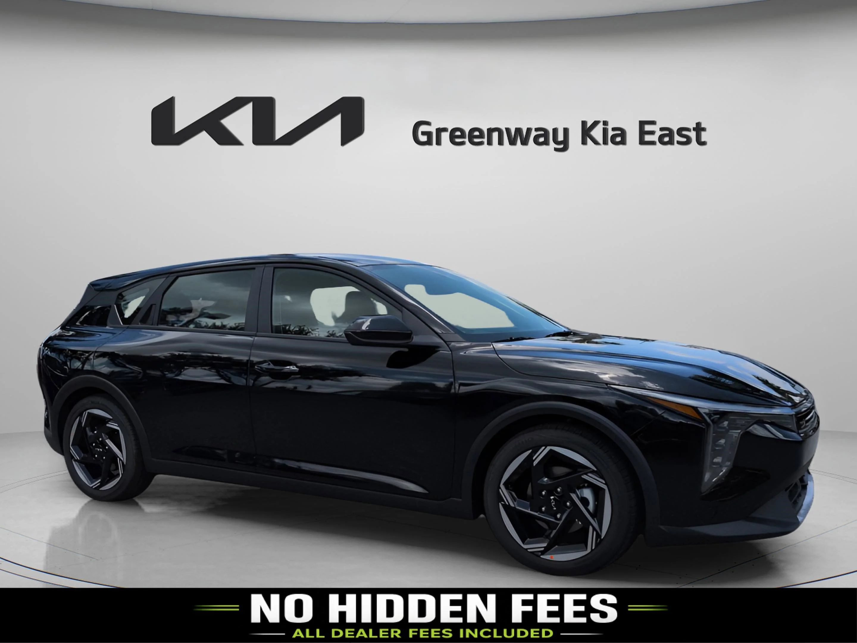 2026 Kia K4 EX AT Hatchback's photo