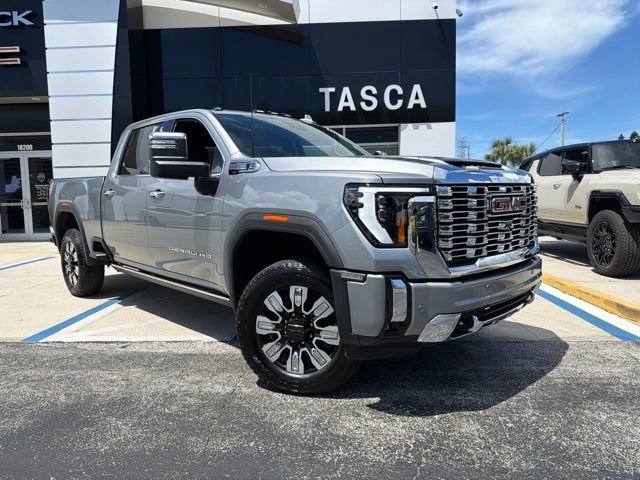 Used 2025 Sterling Metallic GMC Denali image 1