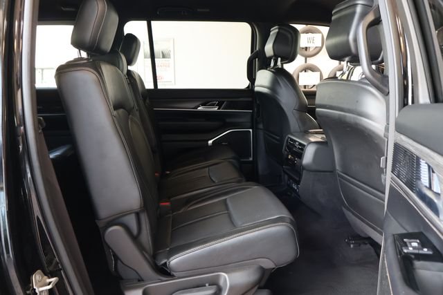 2024 Jeep Wagoneer L Series II - Photo 18