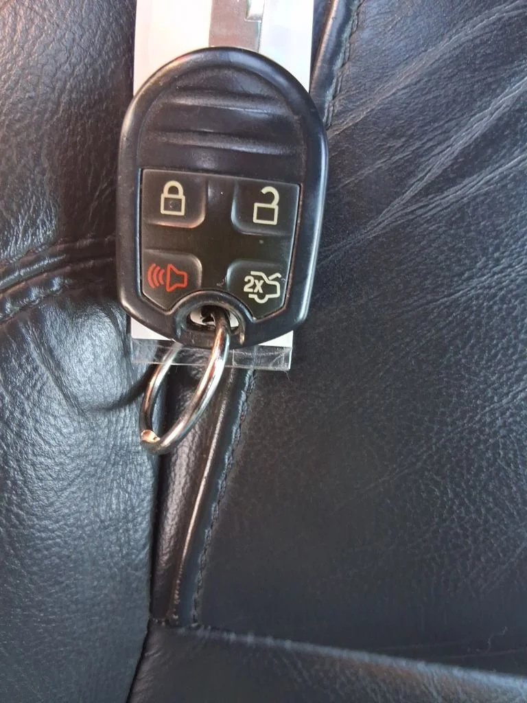 Used 2014 Ruby Red Metallic Tinted Clearcoat Ford XLT image 36