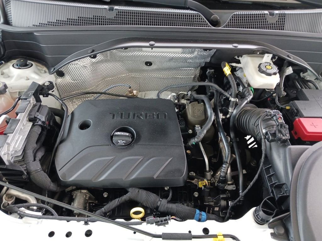 Used 2023 White Chevrolet LT image 14