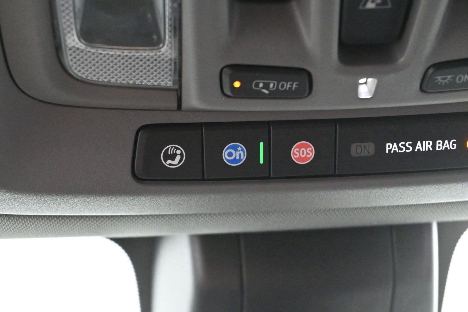 Used 2022 White Frost Tricoat GMC Denali image 32